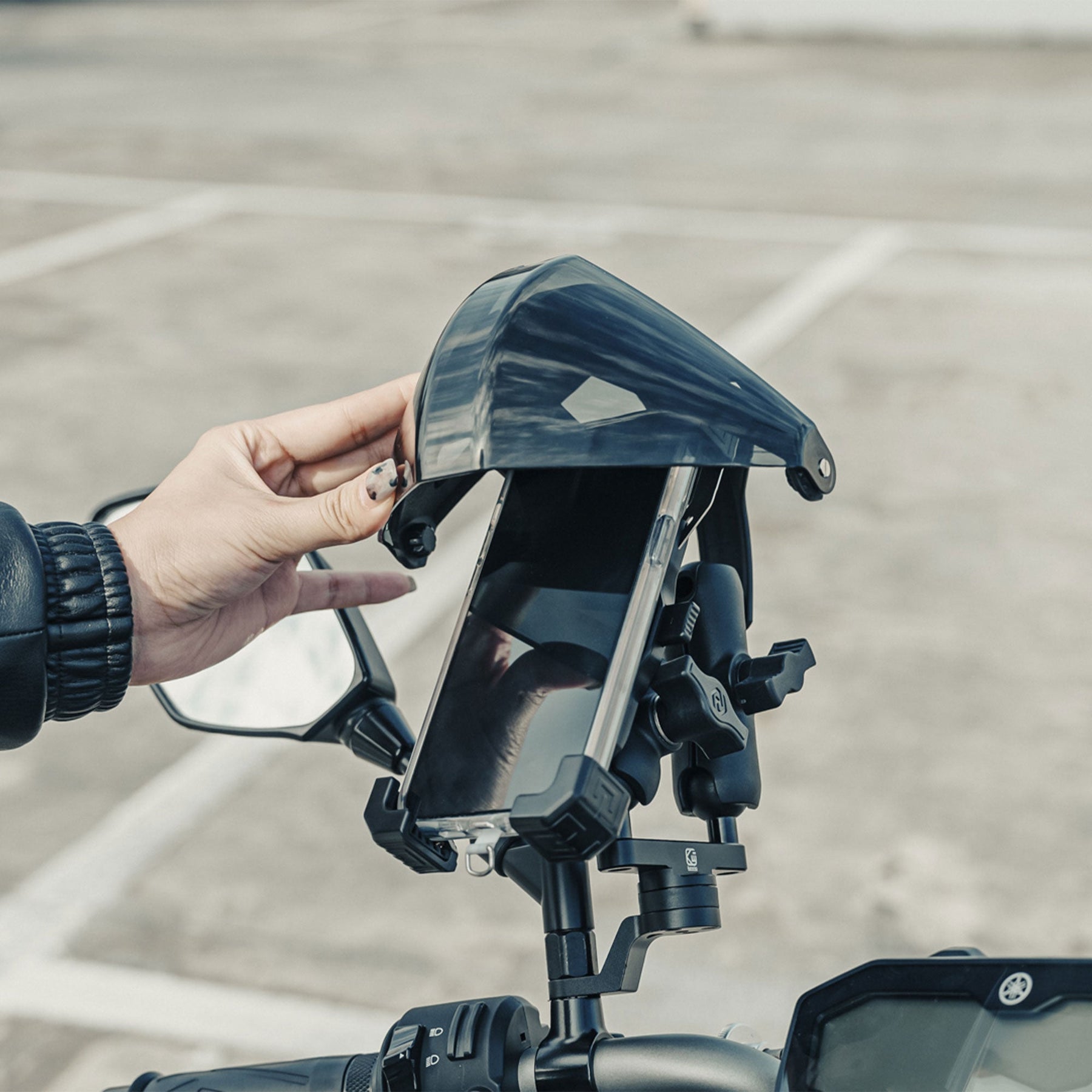 VentShield phone mount sun hood — Image 5 | grantclassic