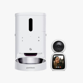 LuxNourish automatic pet feeder and two-way video camera, screen showing owner and cat | grantclassic